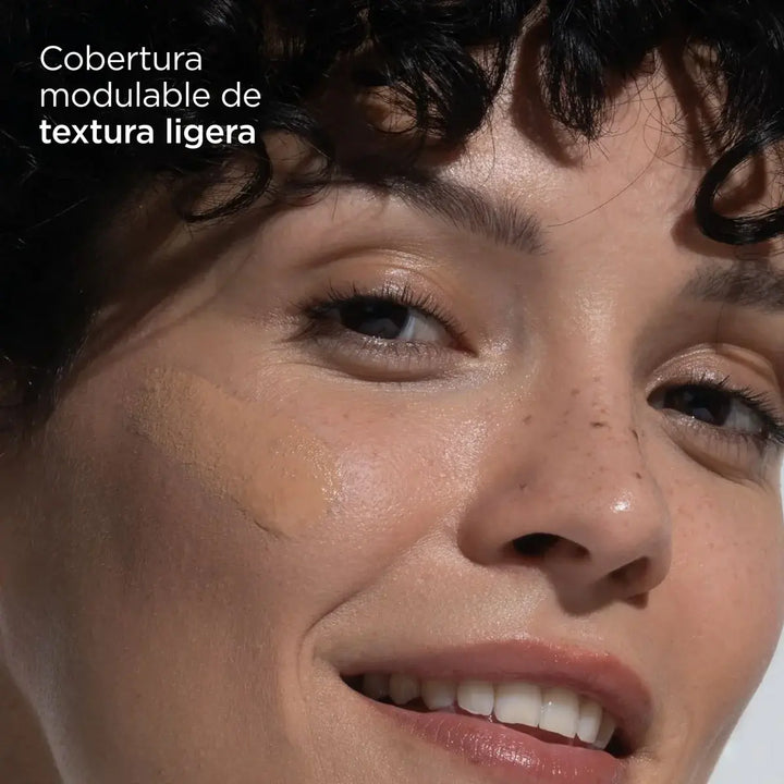 Fotoprotector Coverage SPF 50+ 04 Golden